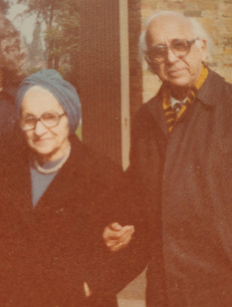 Ruhanguise Rabbani Afnan and Hussain Afnan, 
Sister and brother of Shoghi Effendi 
1982